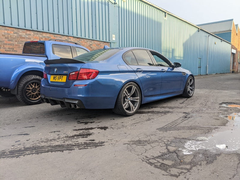 Load image into Gallery viewer, BMW F10 M5 CARBON FIBRE DIFFUSER - V STYLE
