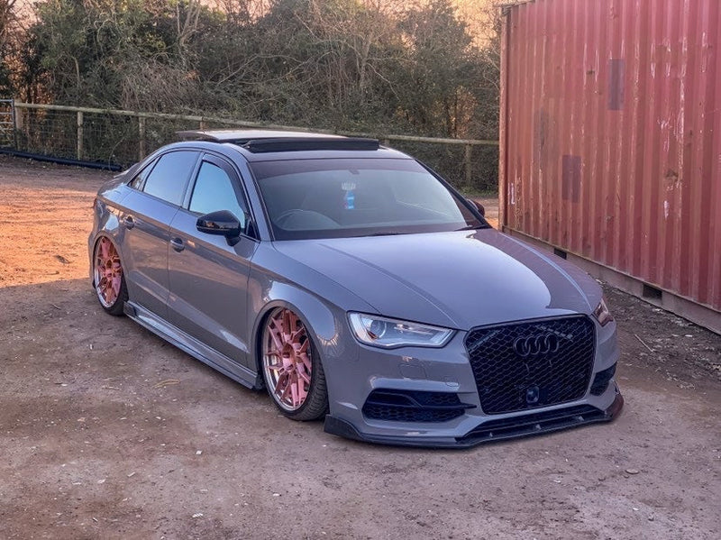 Load image into Gallery viewer, AUDI A3/S3/RS3 8V SALOON CARBON FIBRE SIDE SKIRTS
