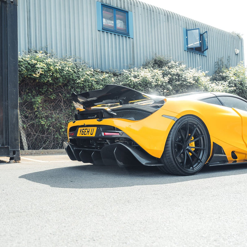 Load image into Gallery viewer, MCLAREN 720S FULL CARBON FIBRE CT KIT
