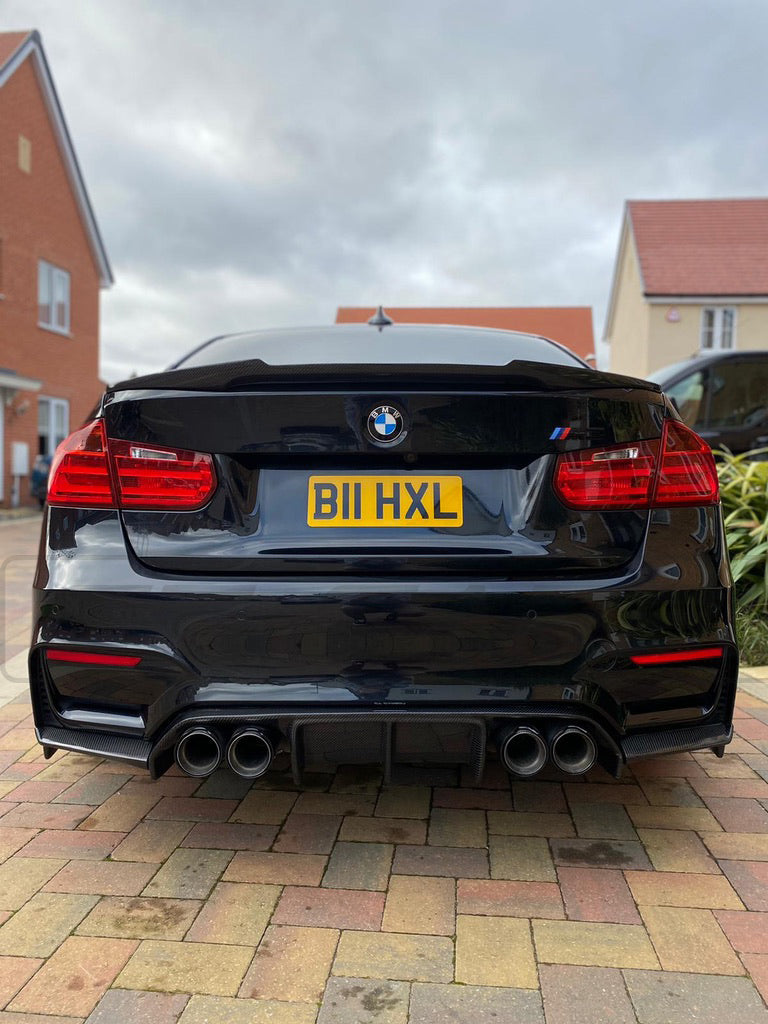 Load image into Gallery viewer, BMW M3 F80 &amp; F30 3 SERIES CARBON FIBRE SPOILER - V STYLE - CT Carbon
