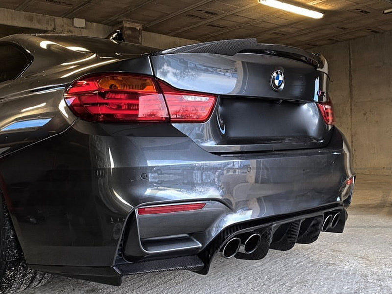 Load image into Gallery viewer, BMW M4 F82 MATTE BLACK SPOILER - V STYLE - CT Carbon
