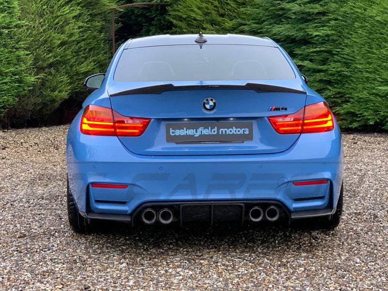 Load image into Gallery viewer, BMW M4 (F82) COUPE FULL CARBON FIBRE KIT - V STYLE - CT Carbon
