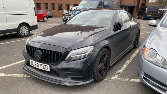 MERCEDES W205 C CLASS 2019+ AMG BLACK GRILLE (WITHOUT CAMERA) - CT Carbon